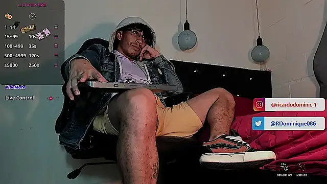 Snapshot of FuckHardlove chatting on 09/15/25, 04:34 FuckHardlove online show from 09/15/25, 04:34