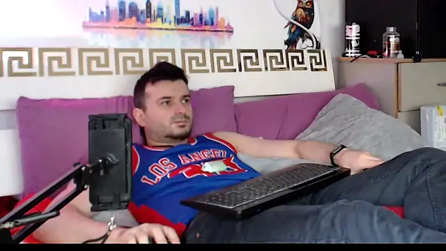 Snapshot of erotico69xxx chatting on 03/28/26, 01:33 erotico69xxx online show from 03/28/26, 01:33