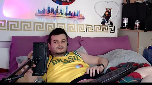 Snapshot of erotico69xxx chatting on 04/07/26, 11:43 erotico69xxx online show from 04/07/26, 11:43