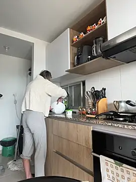 Ameellie online show from 12/14/25, 04:12