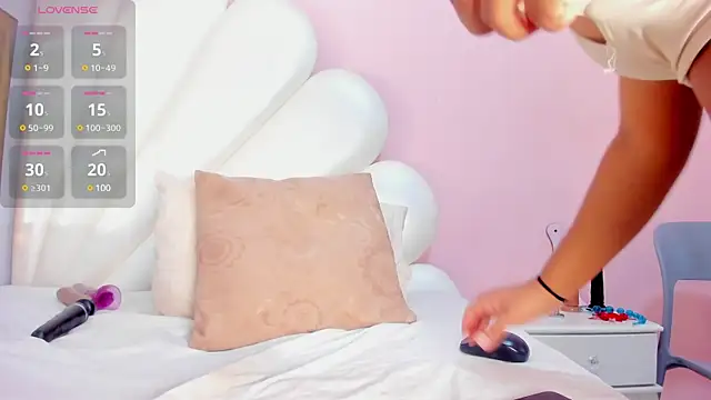 Letizia West  online show from 02/08/25, 08:09