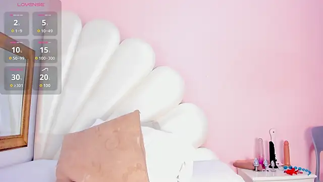 Letizia West  online show from 02/25/25, 04:46