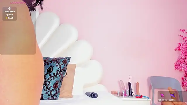 Letizia West  online show from 02/26/25, 08:26