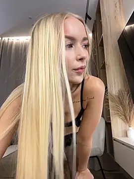 Snapshot of eva_m1racle_ chatting on 09/11/25, 08:09 eva m1racle online show from 09/11/25, 08:09