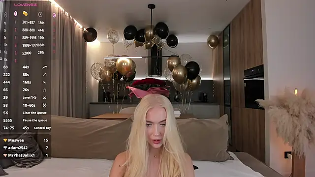 Snapshot of eva_m1racle_ chatting on 10/22/25, 08:41 eva m1racle online show from 10/22/25, 08:41