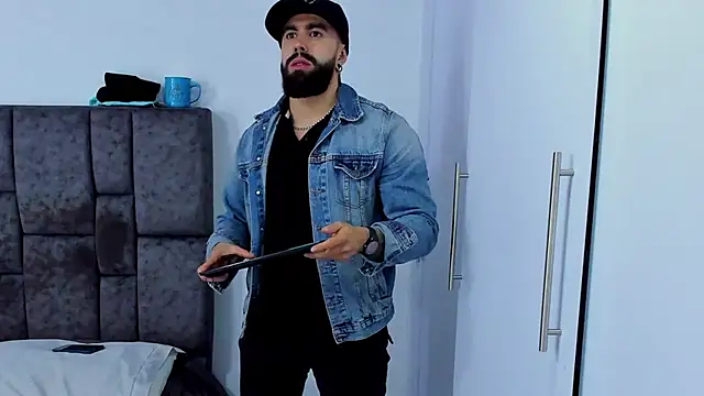 Zack Froone online show from 02/20/25, 07:41