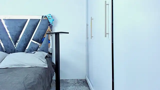 Zack Froone online show from 10/16/25, 01:45