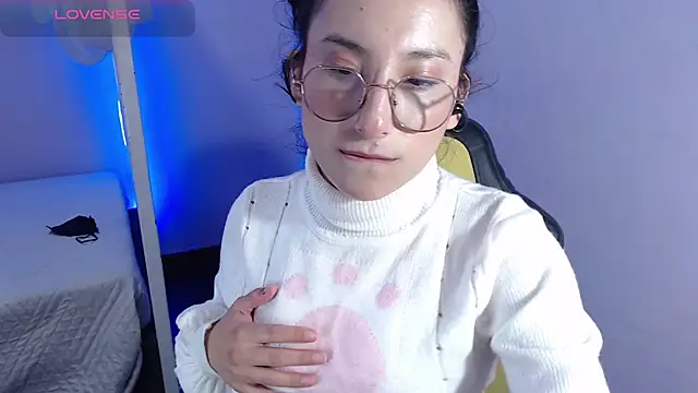 little  amy  online show from 03/21/25, 06:38