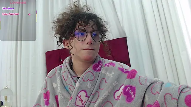 little  amy  online show from 10/04/25, 07:45