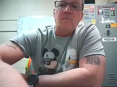 Snapshot of Cockrub1 chatting on 12/24/24, 12:33 Cockrub1 online show from 12/24/24, 12:33