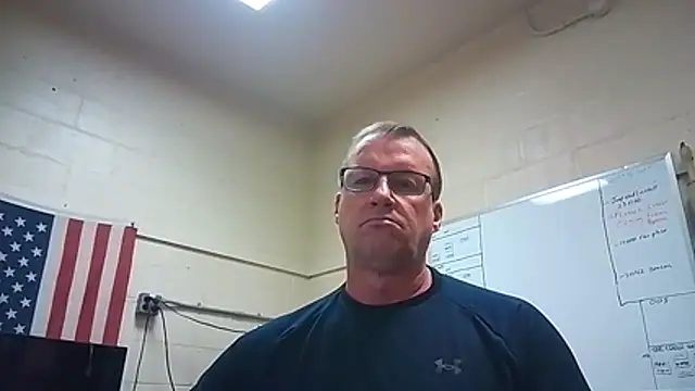 Snapshot of Cockrub1 chatting on 02/13/26, 12:23 Cockrub1 online show from 02/13/26, 12:23