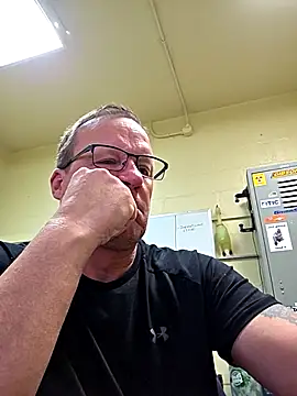 Snapshot of Cockrub1 chatting on 03/06/26, 12:12 Cockrub1 online show from 03/06/26, 12:12