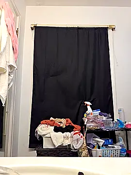 Snapshot of virgieblanca chatting on 10/14/25, 02:01 virgieblanca online show from 10/14/25, 02:01