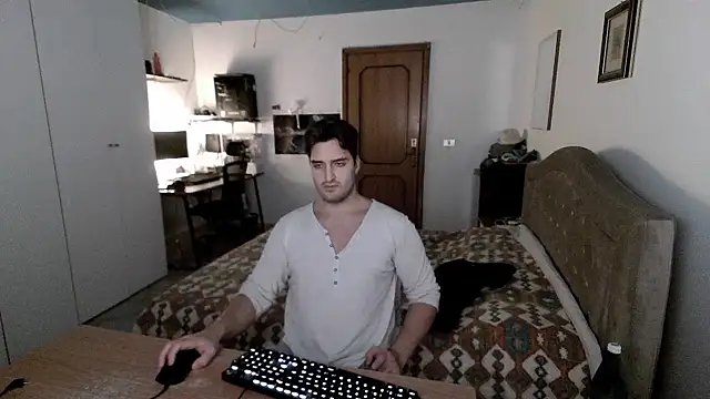 Snapshot of Alexox02 chatting on 12/05/24, 06:11 Alexox02 online show from 12/05/24, 06:11