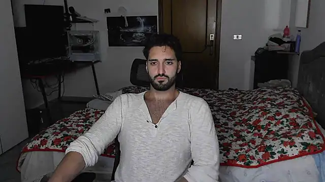 Snapshot of Alexox02 chatting on 10/24/25, 06:04 Alexox02 online show from 10/24/25, 06:04