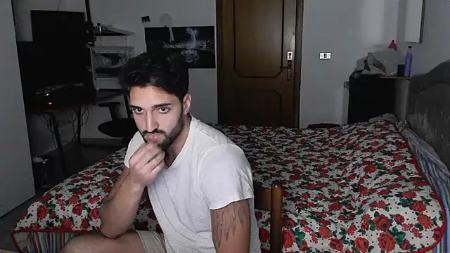 Snapshot of Alexox02 chatting on 11/08/25, 04:51 Alexox02 online show from 11/08/25, 04:51