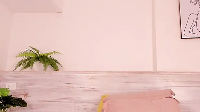 Snapshot of Alaia_Ferrer_ chatting on 02/09/25, 11:36 Alaia Ferrer online show from 02/09/25, 11:36