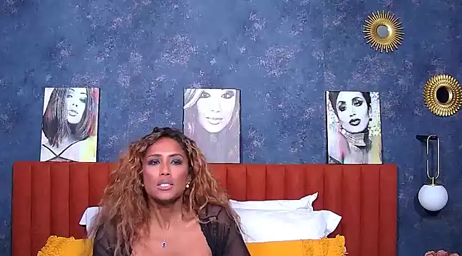 ShanialaFrancaise online show from 02/19/25, 07:16