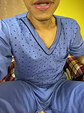 MoiseXxx 777 online show from 12/05/24, 06:21