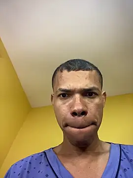 MoiseXxx 777 online show from 03/12/25, 06:40