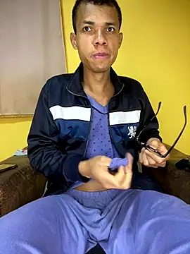 MoiseXxx 777 online show from 09/18/25, 07:21