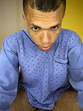 MoiseXxx 777 online show from 10/05/25, 01:04