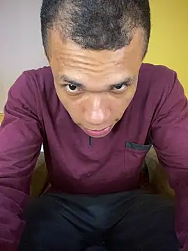 MoiseXxx 777 online show from 10/18/25, 06:48