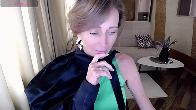Snapshot of HornyMilf_777 chatting on 02/02/25, 08:57 HornyMilf 777 online show from 02/02/25, 08:57