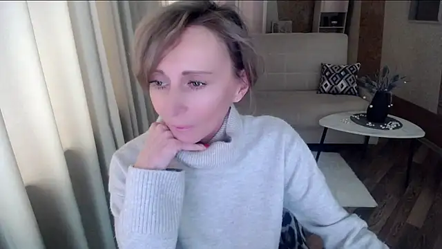 Snapshot of HornyMilf_777 chatting on 03/01/25, 12:01 HornyMilf 777 online show from 03/01/25, 12:01