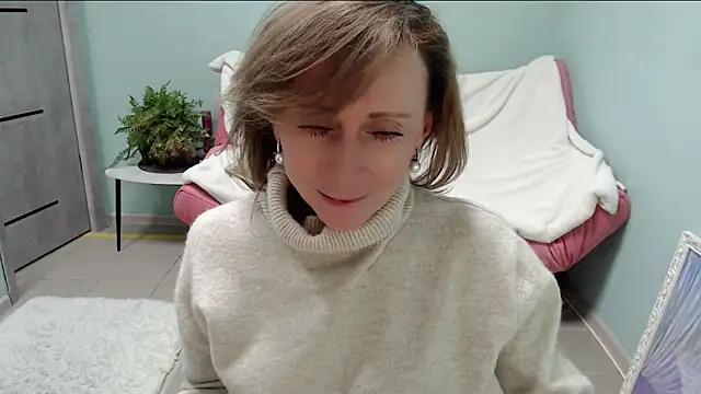 Snapshot of HornyMilf_777 chatting on 03/07/25, 12:01 HornyMilf 777 online show from 03/07/25, 12:01