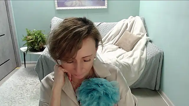 Snapshot of HornyMilf_777 chatting on 03/17/25, 11:21 HornyMilf 777 online show from 03/17/25, 11:21