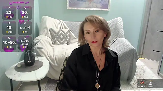 Snapshot of HornyMilf_777 chatting on 09/30/25, 05:45 HornyMilf 777 online show from 09/30/25, 05:45