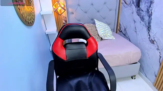 Snapshot of MILEY_JOAS2 chatting on 09/29/25, 06:24 MILEY JOAS2 online show from 09/29/25, 06:24