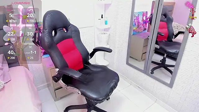 Snapshot of MILEY_JOAS2 chatting on 10/29/25, 08:21 MILEY JOAS2 online show from 10/29/25, 08:21