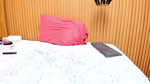 Snapshot of MILEY_JOAS2 chatting on 11/23/25, 12:32 MILEY JOAS2 online show from 11/23/25, 12:32