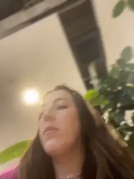 Snapshot of MommmyYummy chatting on 03/14/26, 02:33 MommmyYummy online show from 03/14/26, 02:33