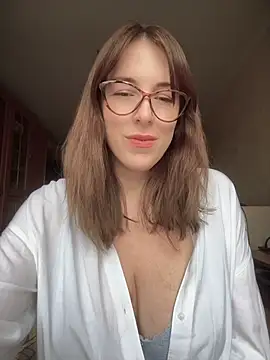 Snapshot of MommmyYummy chatting on 04/10/26, 11:48 MommmyYummy online show from 04/10/26, 11:48