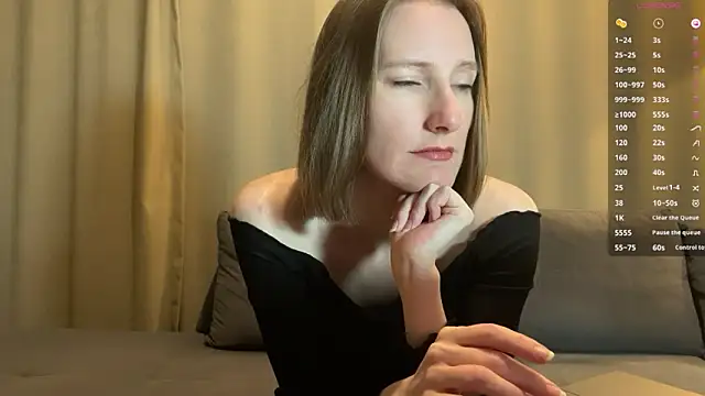 Snapshot of MonikaBos chatting on 12/07/24, 10:39 MonikaBos online show from 12/07/24, 10:39