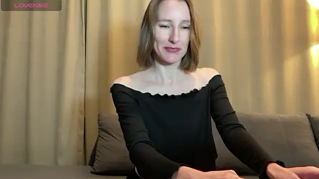 Snapshot of MonikaBos chatting on 12/21/24, 10:19 MonikaBos online show from 12/21/24, 10:19