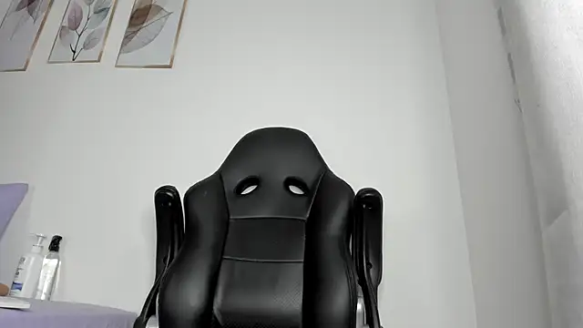 Snapshot of _Molly_rosse_ chatting on 06/04/26, 12:00 Molly rosse online show from 06/04/26, 12:00