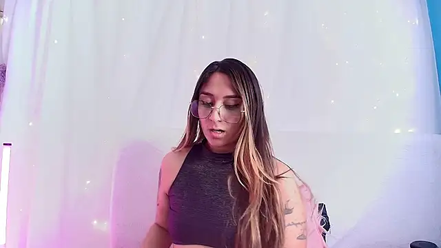 Natasha Wilde  online show from 12/13/24, 07:53