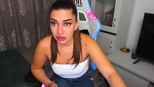 EveEvian online show from 01/24/25, 03:24