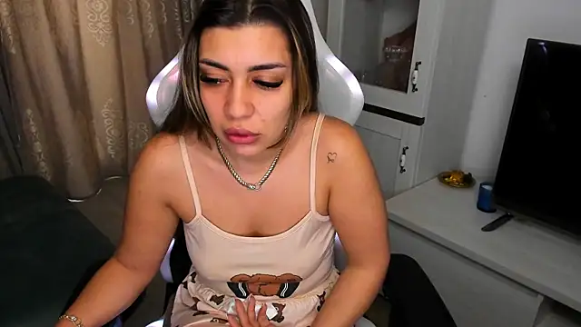 EveEvian online show from 01/31/25, 10:52