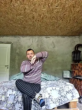Snapshot of florin421 chatting on 05/14/26, 10:22 florin421 online show from 05/14/26, 10:22