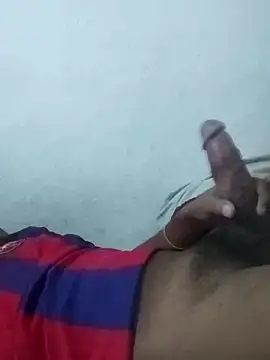 Snapshot of Vergonlatinox2 chatting on 02/24/26, 05:05 Vergonlatinox2 online show from 02/24/26, 05:05