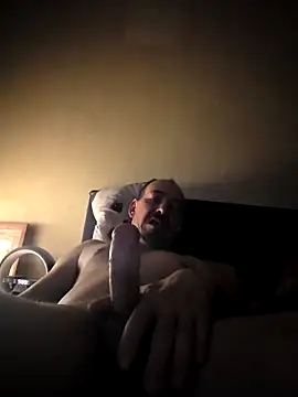 Snapshot of antoniox1978 chatting on 03/17/26, 04:32 antoniox1978 online show from 03/17/26, 04:32