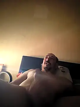 Snapshot of antoniox1978 chatting on 04/23/26, 03:25 antoniox1978 online show from 04/23/26, 03:25