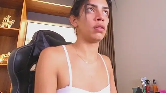 Alahia Rodriguez online show from 04/09/26, 07:52