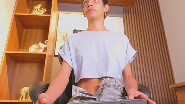 Alahia Rodriguez online show from 04/17/26, 07:28