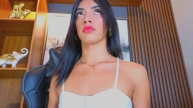 Snapshot of Alahia_Rodriguez chatting on 05/11/26, 08:28 Alahia Rodriguez online show from 05/11/26, 08:28